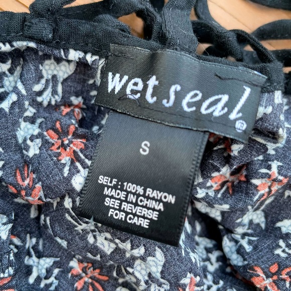 Black Patterned Dress 🖤 - Picture 5 of 5